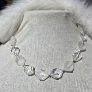 Elegant Crystal and Gold Necklace